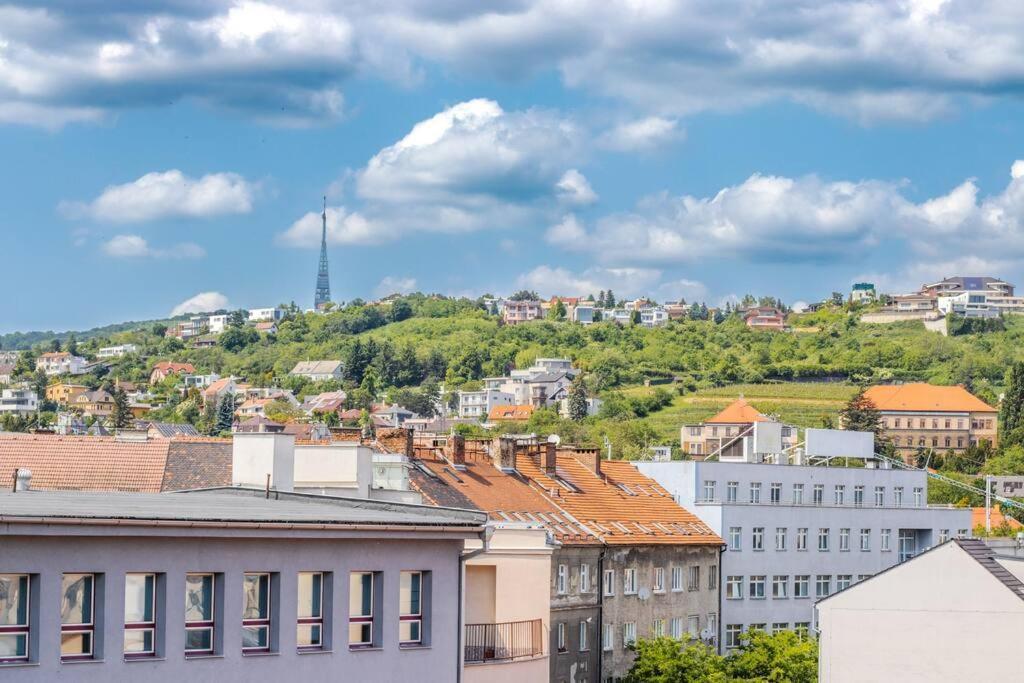 Panoramic Apartment In Old Town Bratislava Buitenkant foto